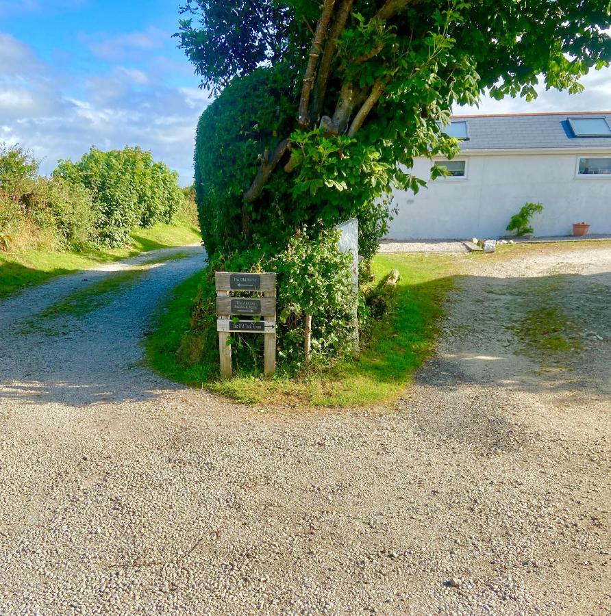 Stunning Annexe 1 Luxury Bedroom, Eating Area & Bathroom Only! Truro Zewnętrze zdjęcie